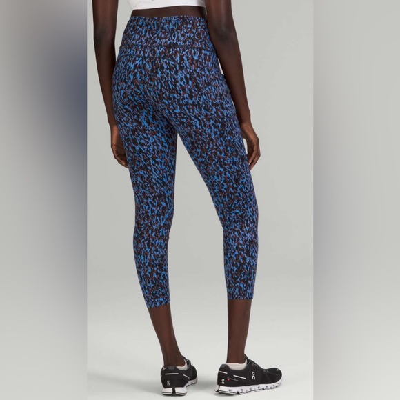 NWOT Lululemon Fast and Free High-Rise Tight 25" Leopard Camo Blue Nile Multi - Picture 2 of 5